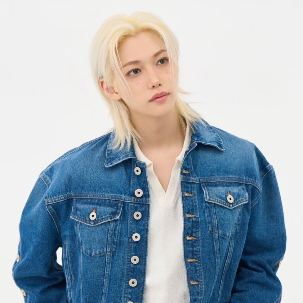 Latest photo of Felix (Stray Kids)