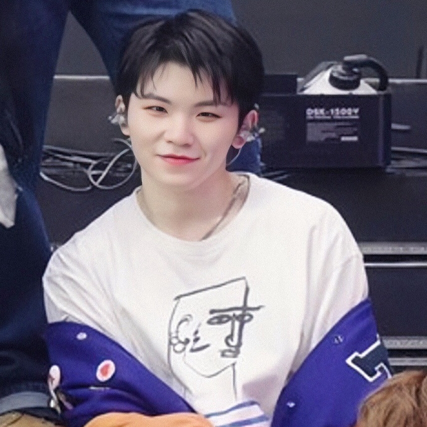 Latest photo of Woozi (SEVENTEEN)