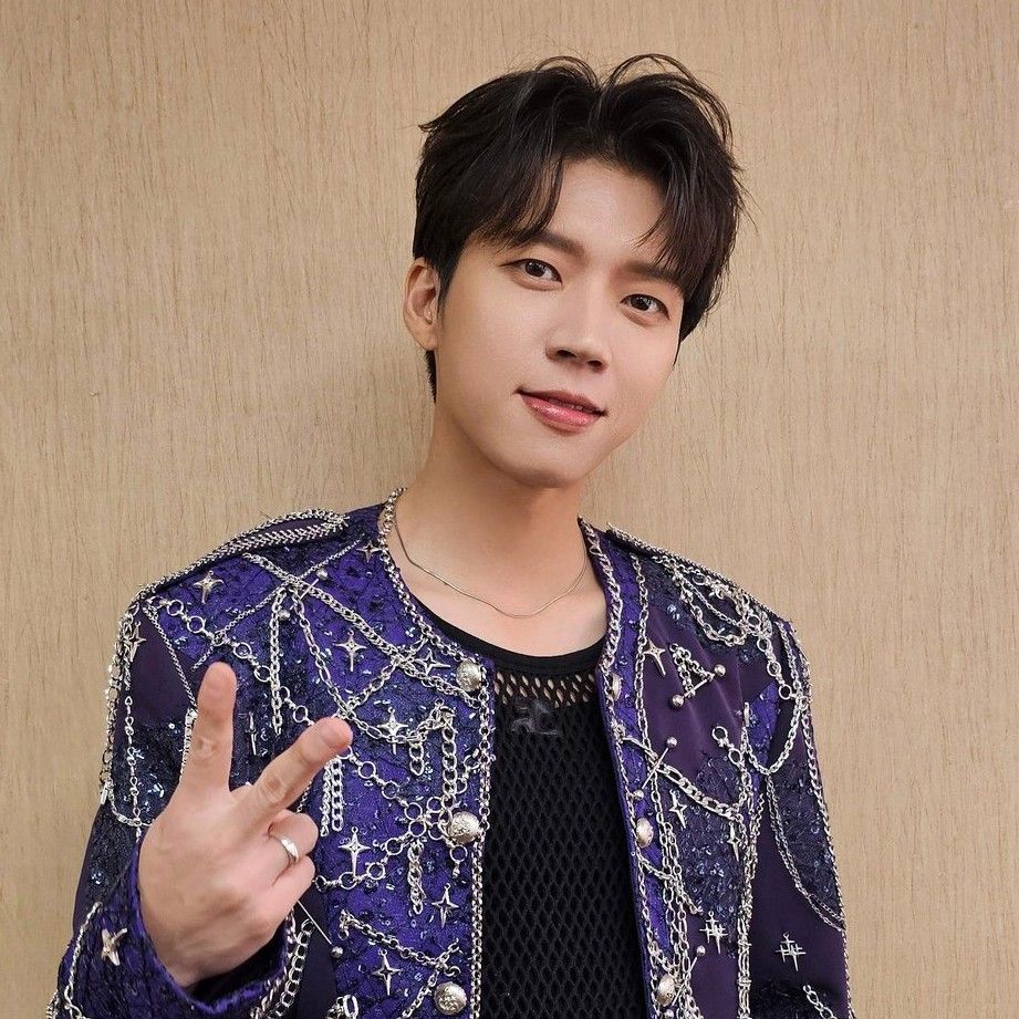 Behind-the-scenes cut of Woohyun (INFINITE)