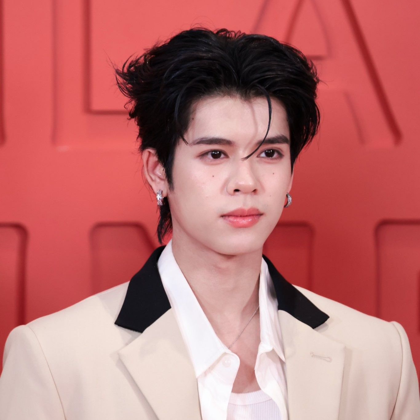 Behind-the-scenes cut of DORN (NexT1DE)