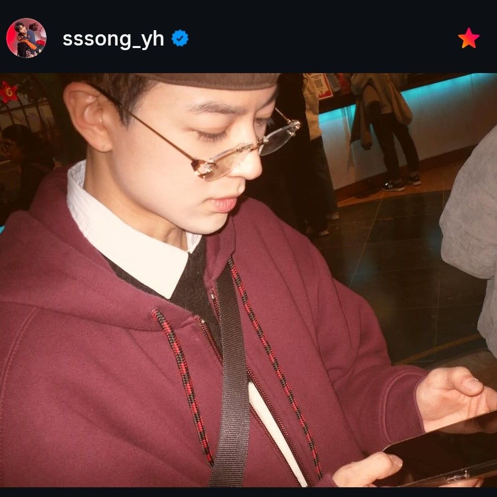 Foto terbaru SONG (iKON)