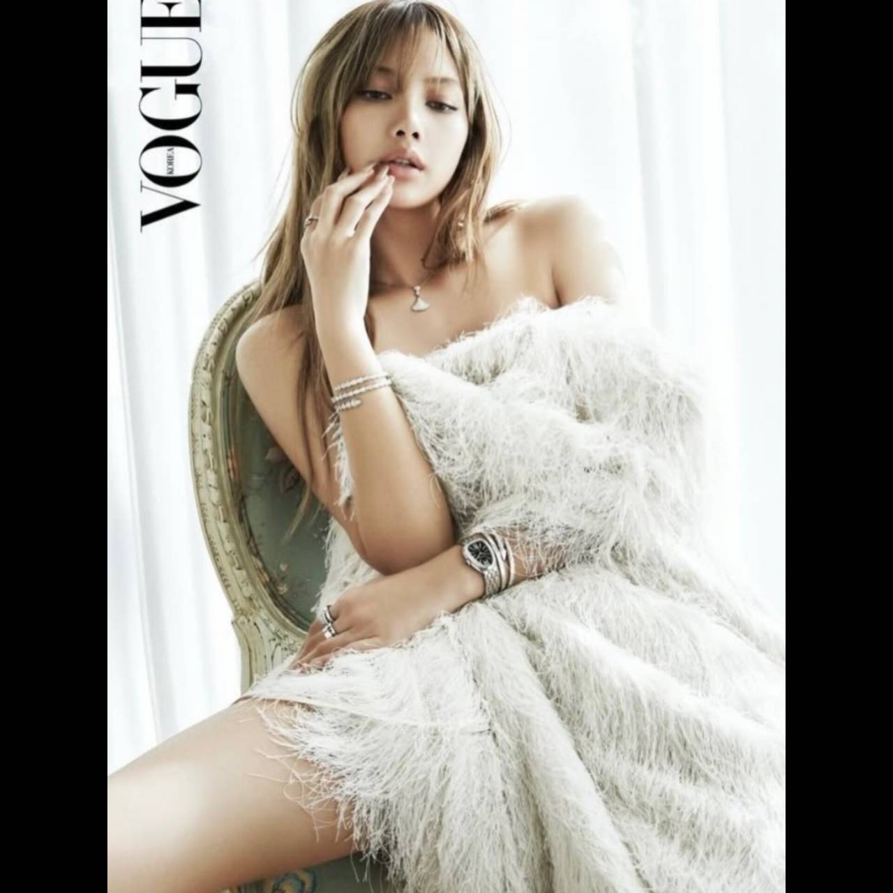 Foto aktivitas terbaru Lisa (BLACKPINK)