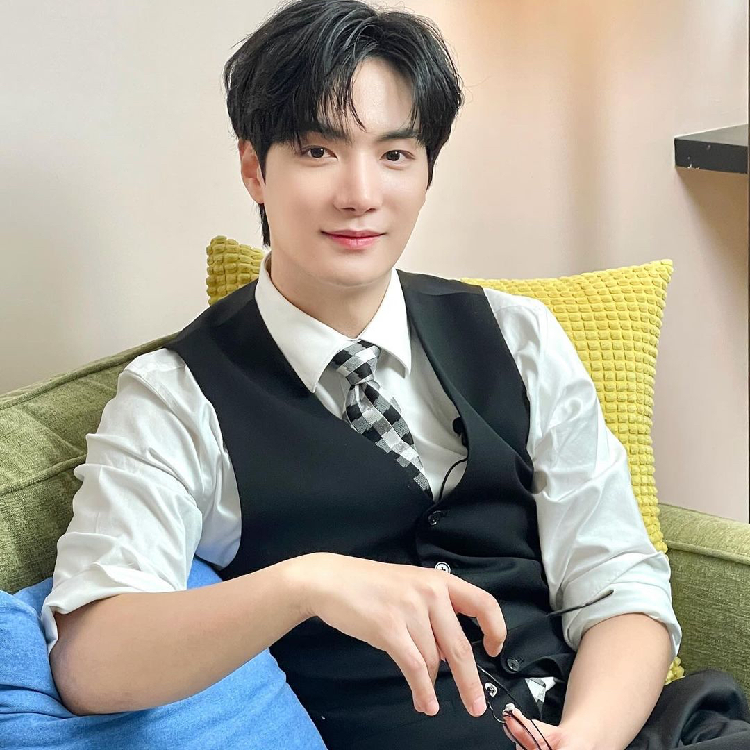 Recent activity shot of Kim Jonghyeon