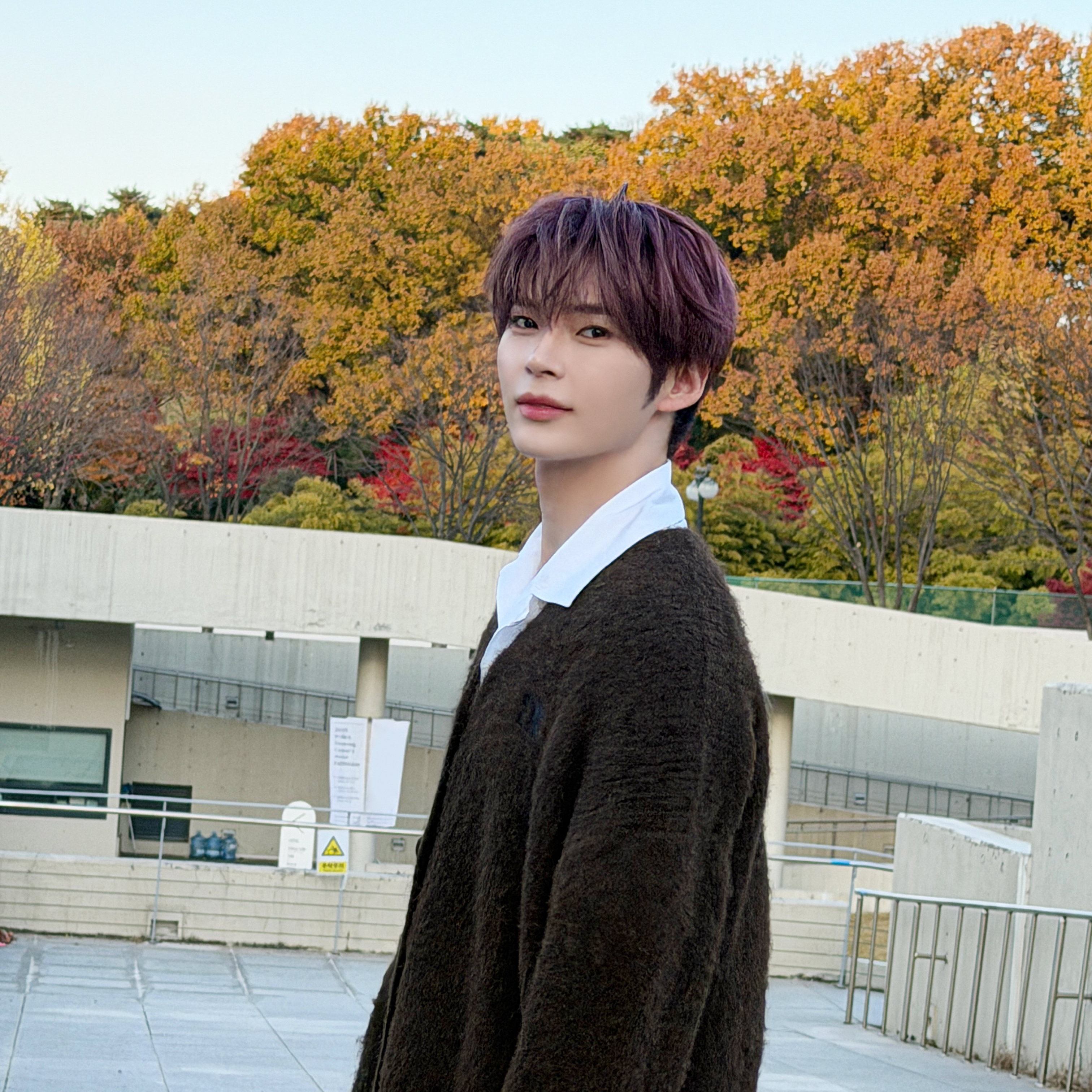 A moment captured by Sung Hanbin (ZEROBASEONE)'s fan