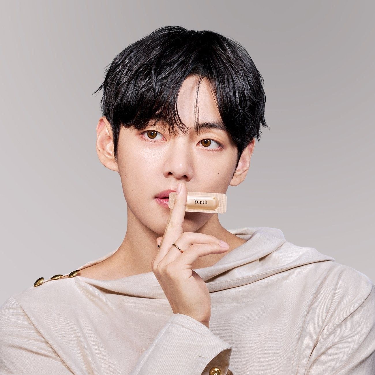 뷔 (방탄소년단) 최근 활동샷