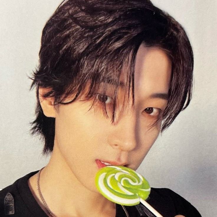 Recent activity shot of Wonwoo (SEVENTEEN)