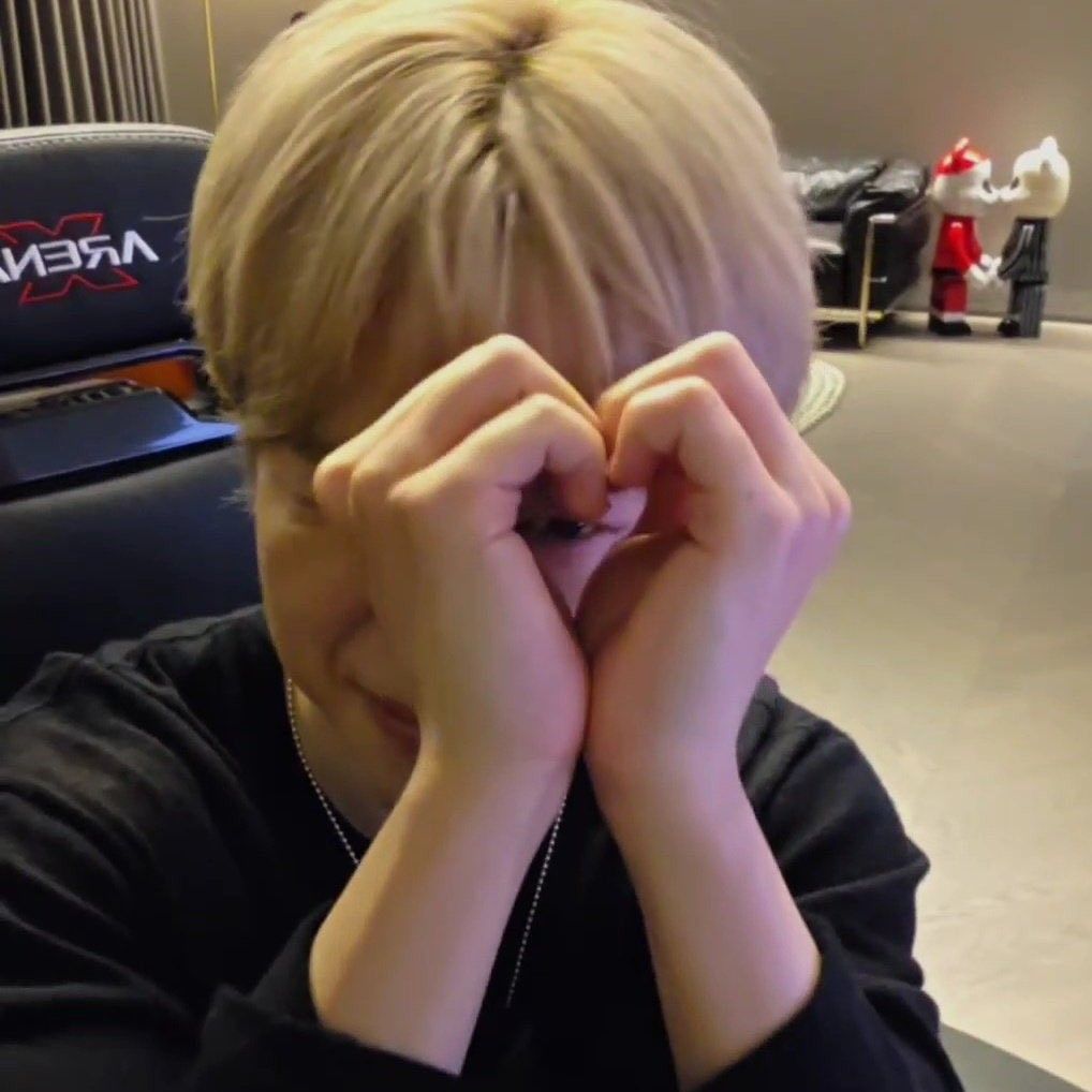 Latest photo of Jimin (BTS)