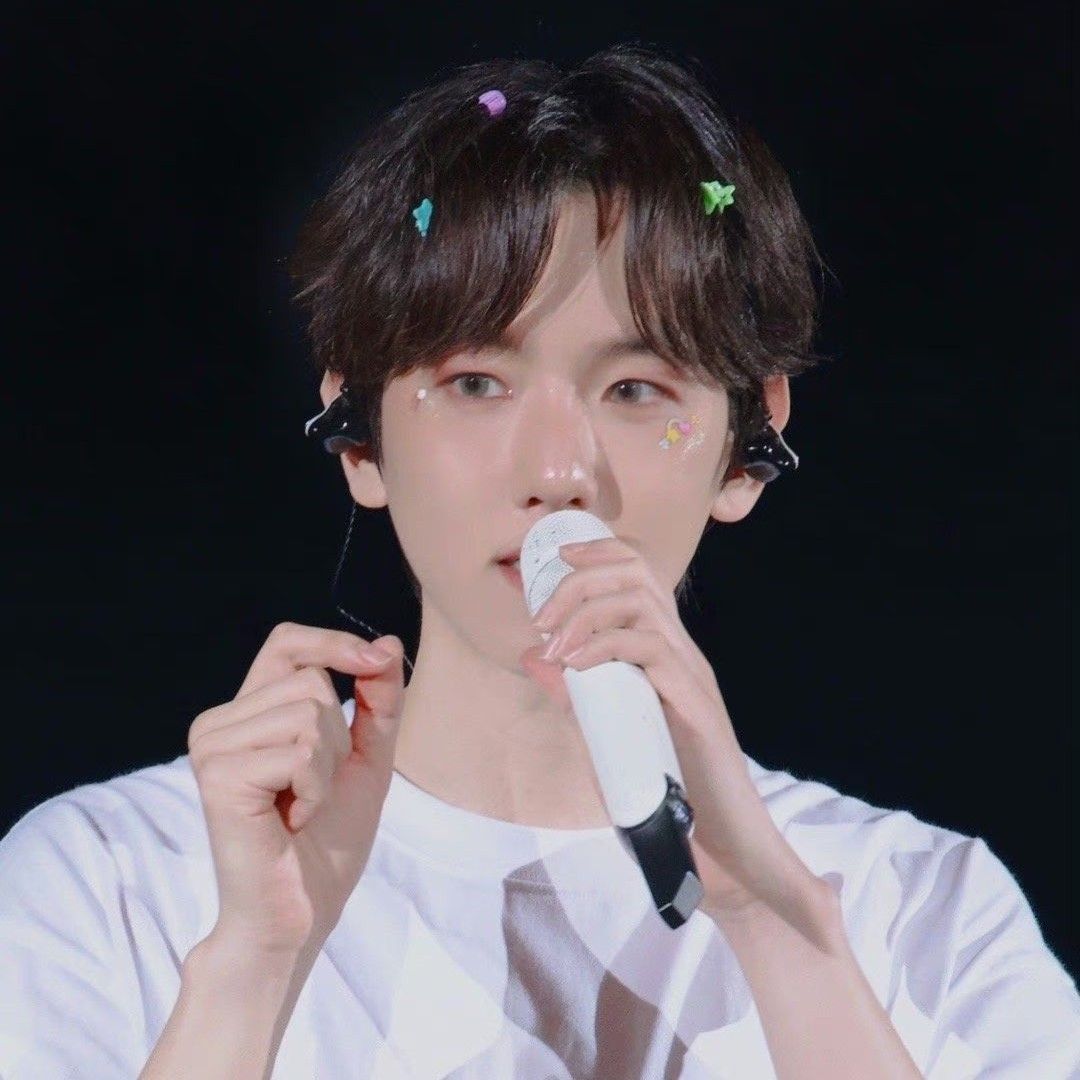 伯賢 (EXO)粉絲拍下的瞬間