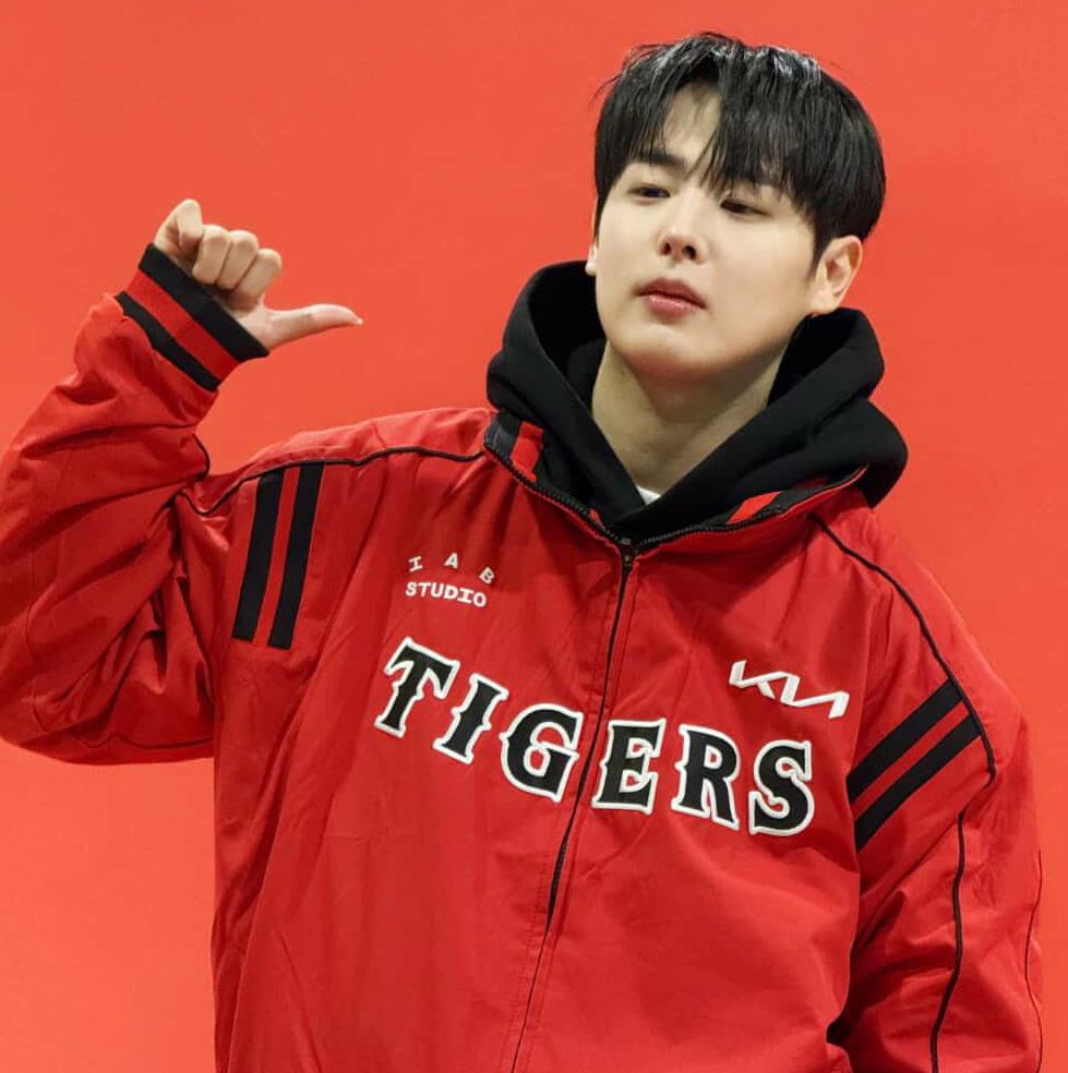 A moment captured by Choi Byungchan's fan