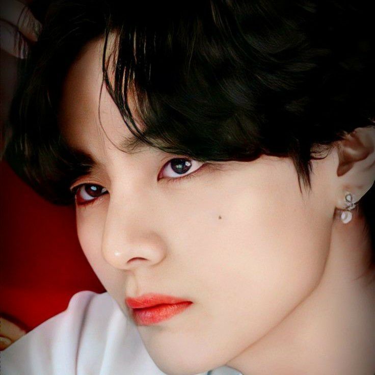 뷔 (방탄소년단) 최근 활동샷