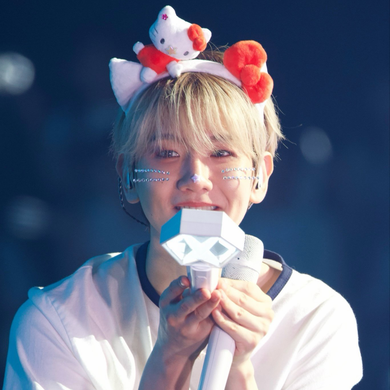 백현 (EXO)의 비하인드 컷