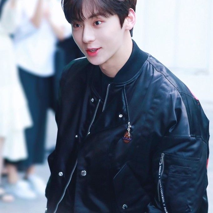 Latest photo of Hwang Minhyun