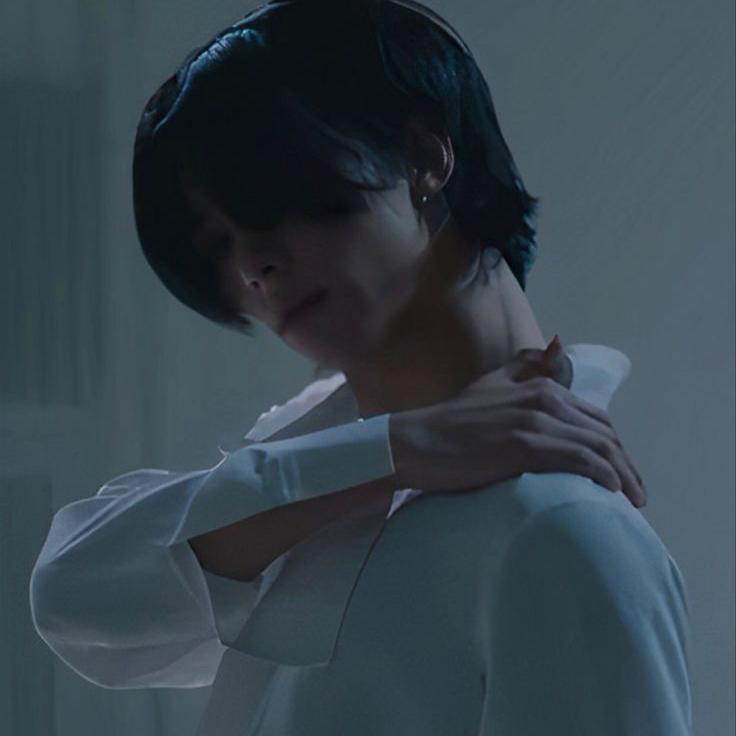 Behind-the-scenes cut of Hyunjin (Stray Kids)