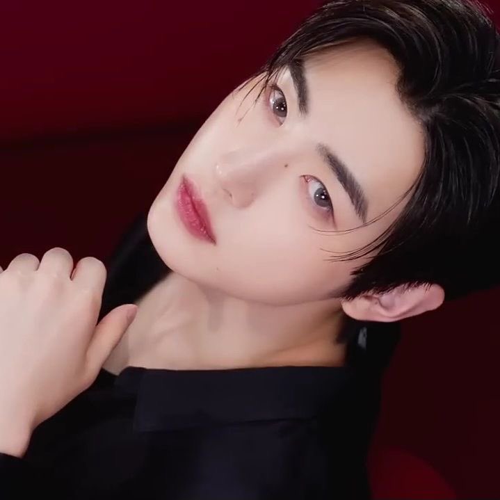 ソンフン (ENHYPEN)の最新写真