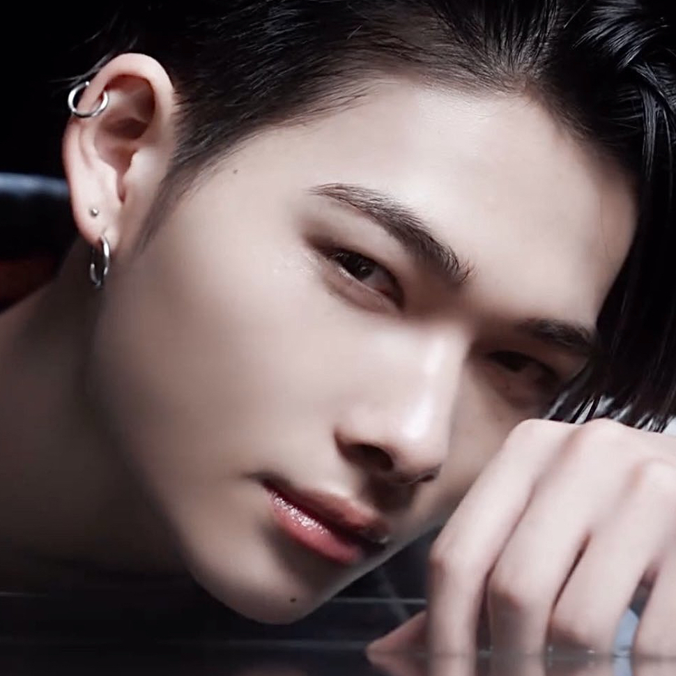 Recent activity shot of NI-KI (ENHYPEN)