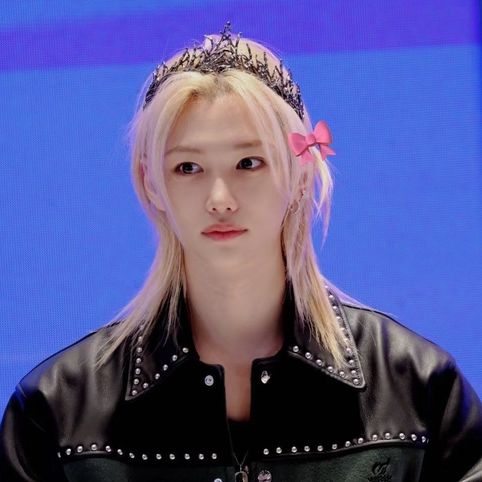 Recent activity shot of Felix (Stray Kids)