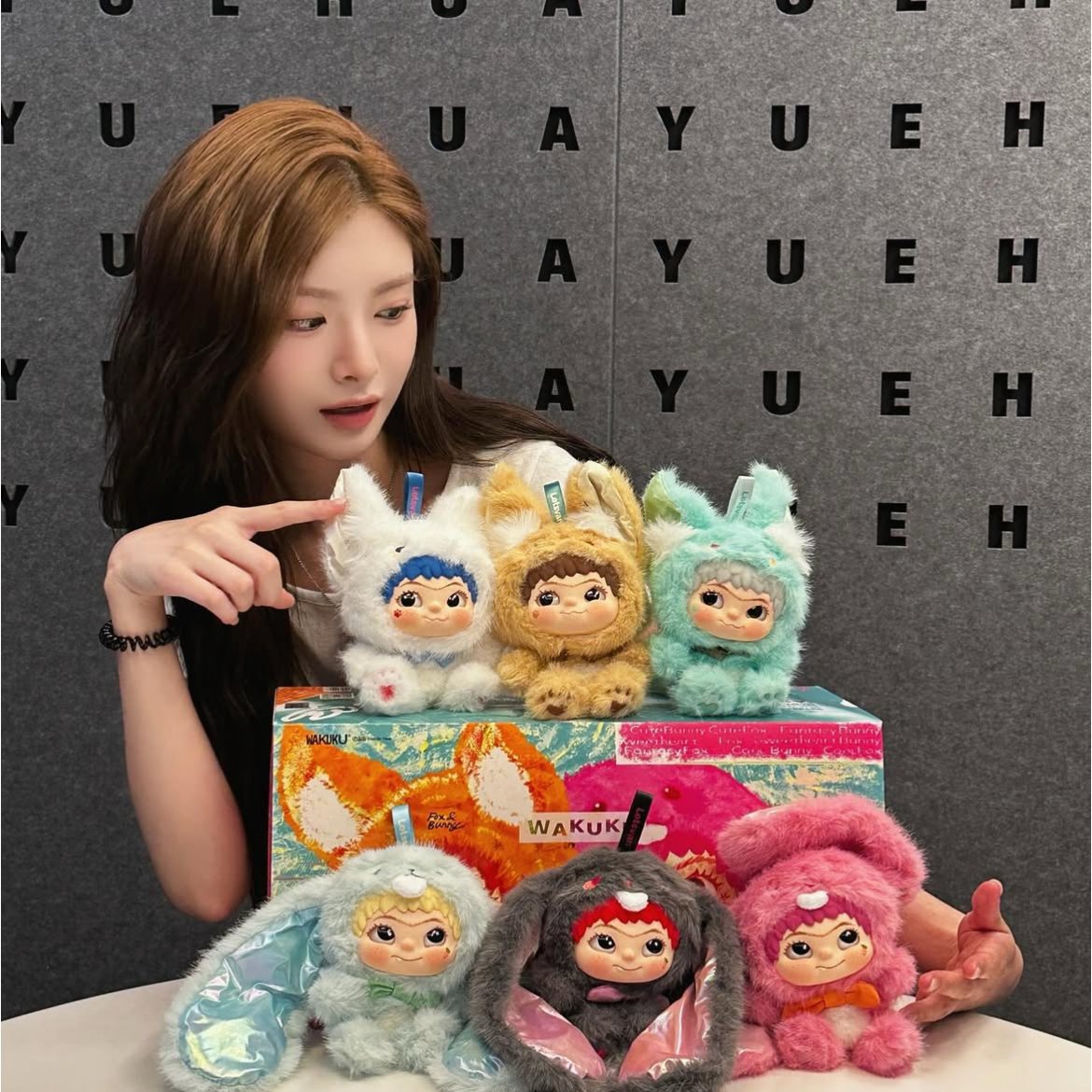 Behind-the-scenes cut of Yiren (EVERGLOW)
