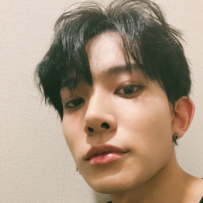 Latest photo of Heeseung (ENHYPEN)