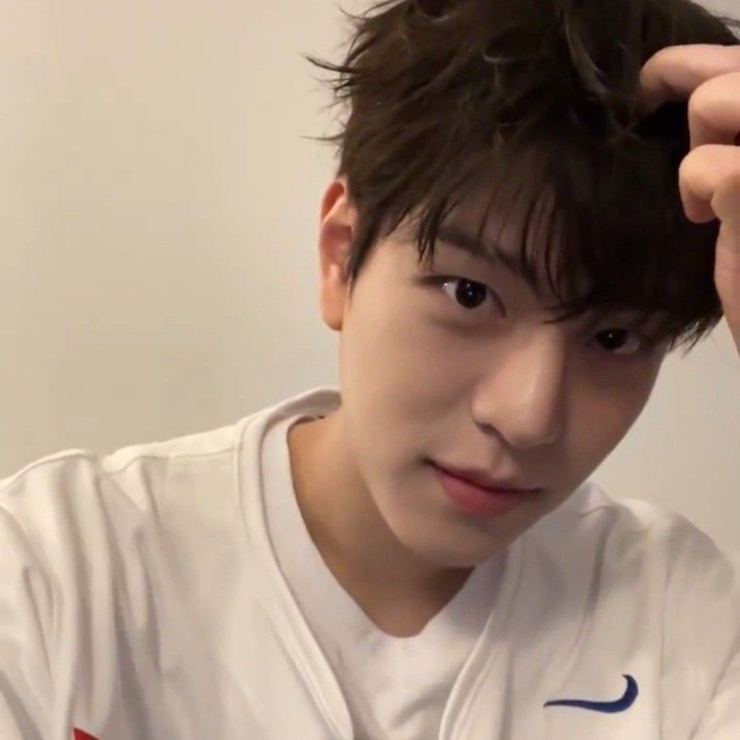 Latest photo of Seungmin (Stray Kids)