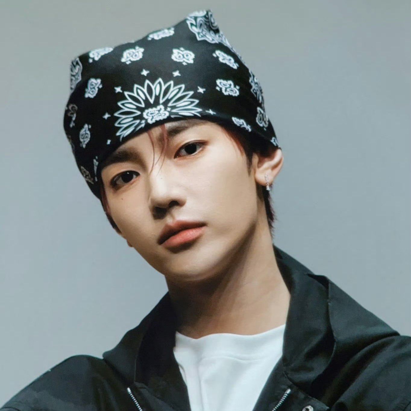 Foto aktivitas terbaru Zhang Hao (ZEROBASEONE)