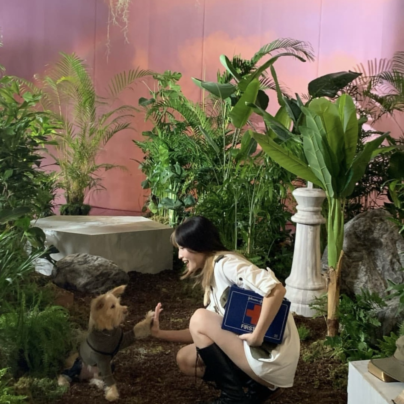 모모 (TWICE)의 비하인드 컷