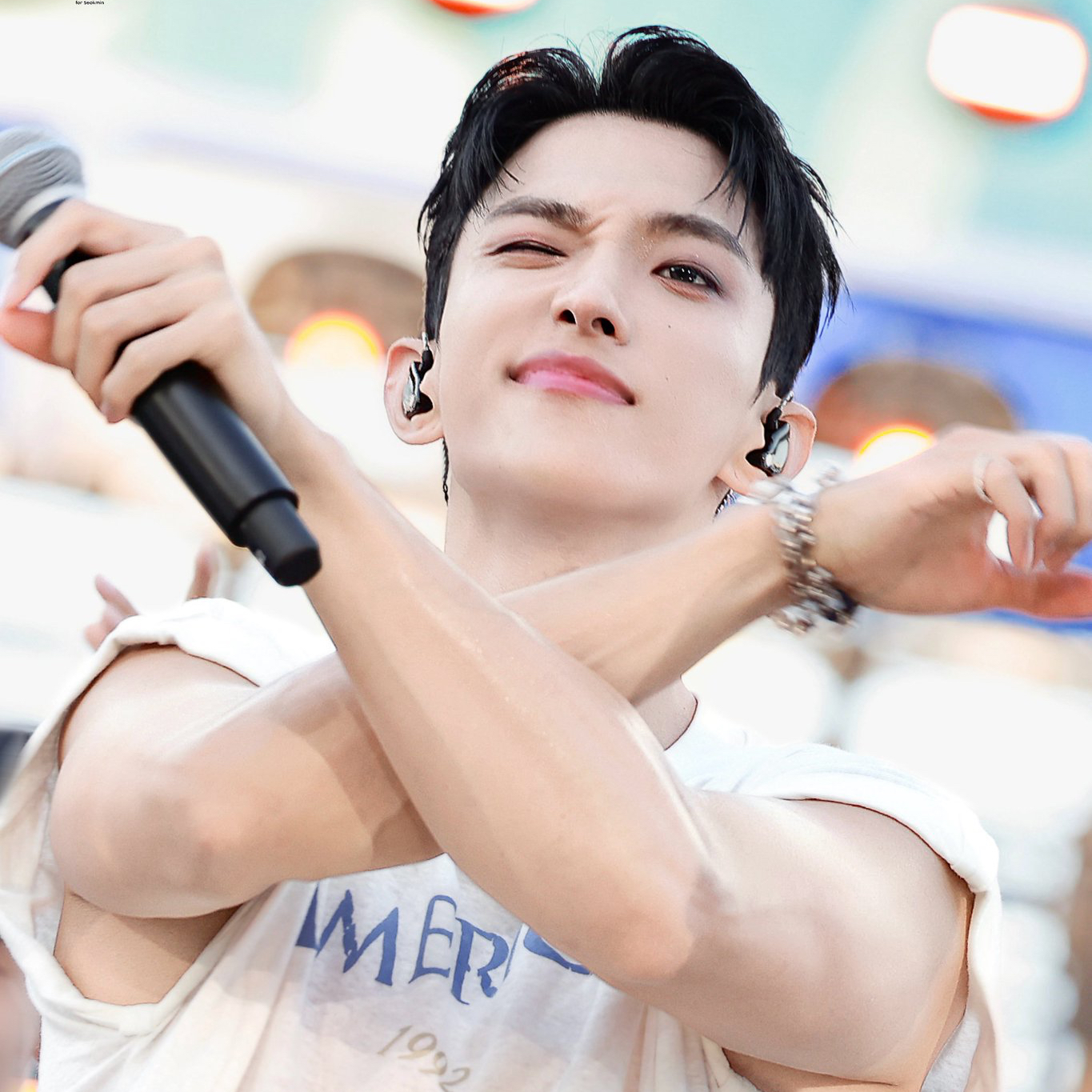 Behind-the-scenes cut of DK (SEVENTEEN)