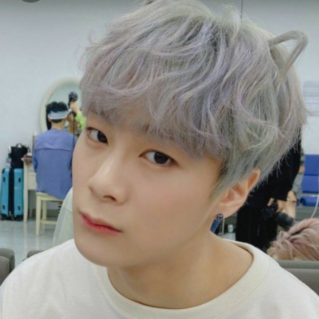 Behind-the-scenes cut of Moonbin (ASTRO)