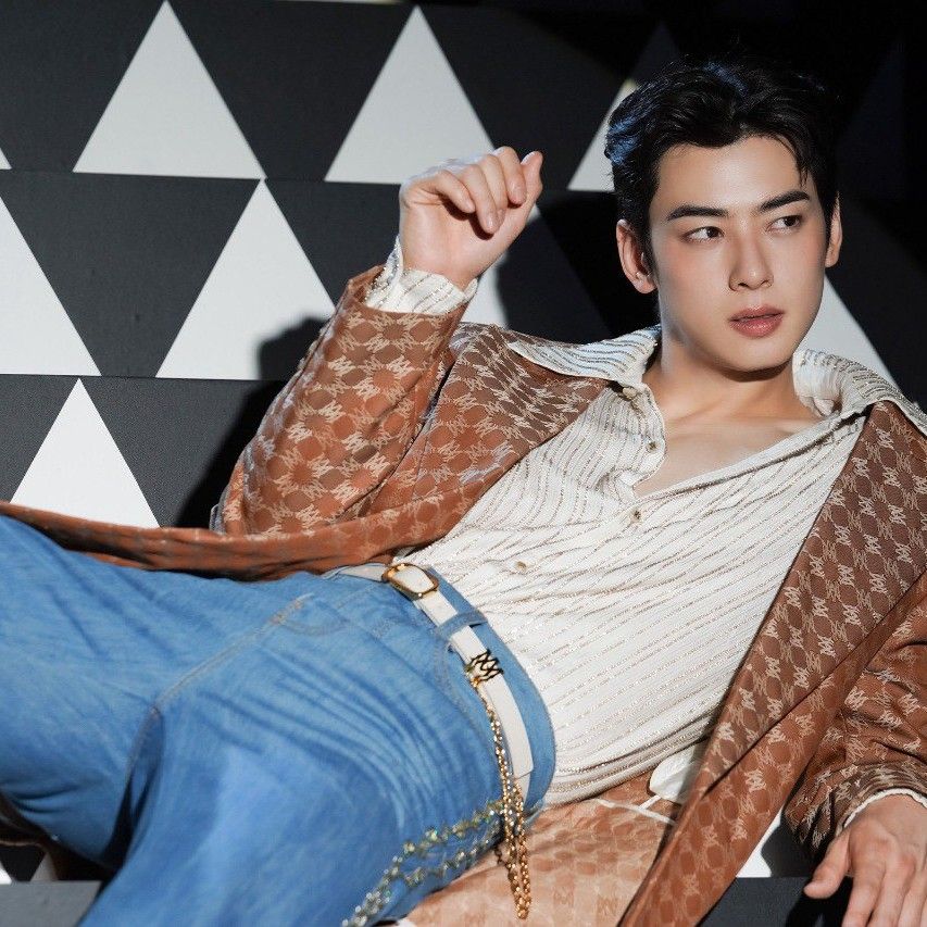 A moment captured by Eunwoo (ASTRO)'s fan