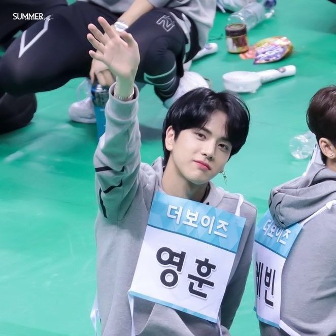 Latest photo of Younghoon (THE BOYZ)