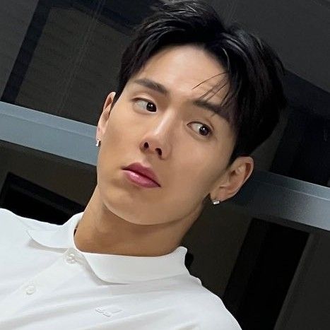 Behind-the-scenes cut of Shownu (MONSTA X)