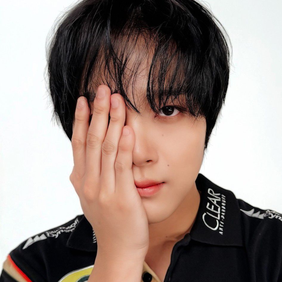 Behind-the-scenes cut of Haechan (NCT 127, NCT DREAM)