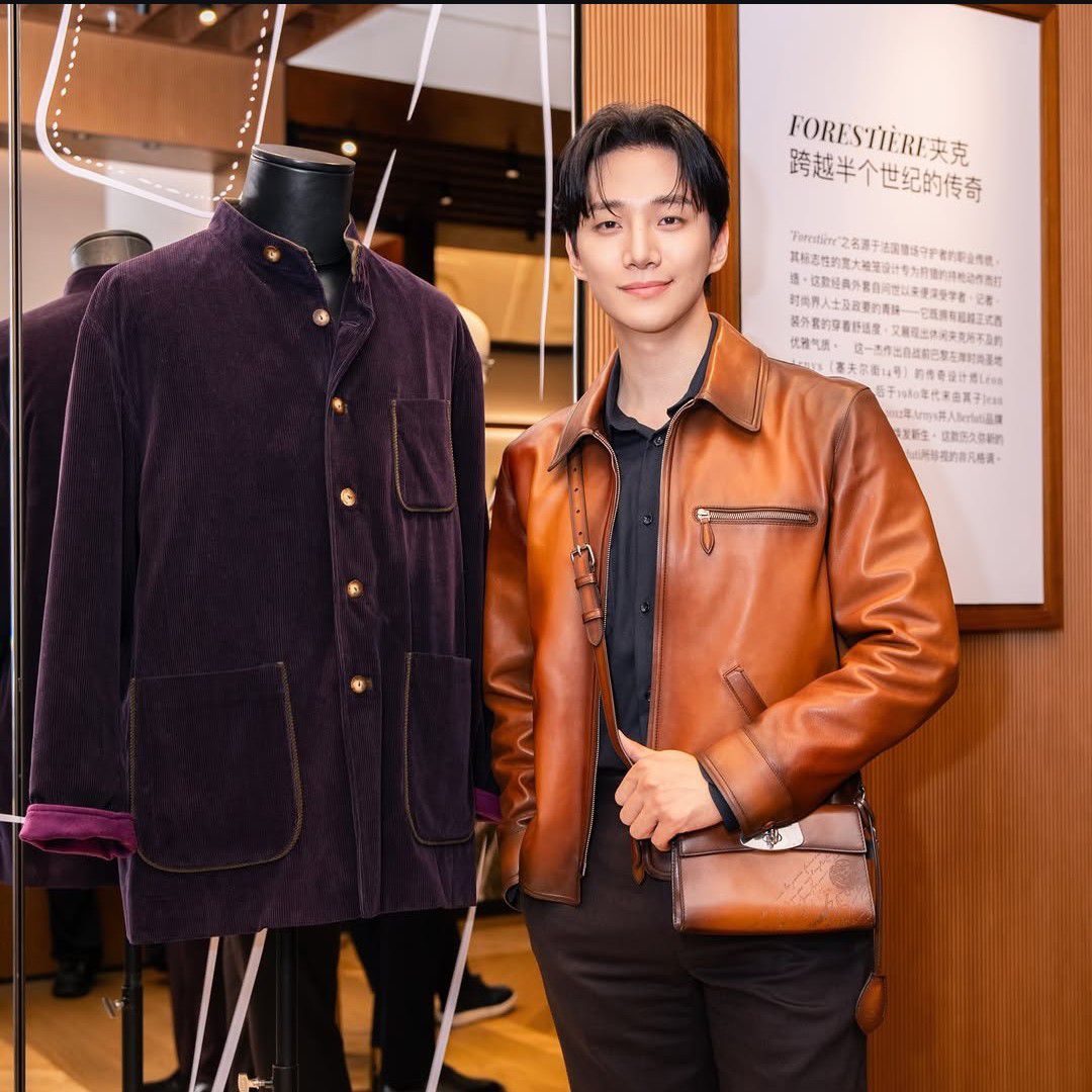 A moment captured by Junho (2PM)'s fan