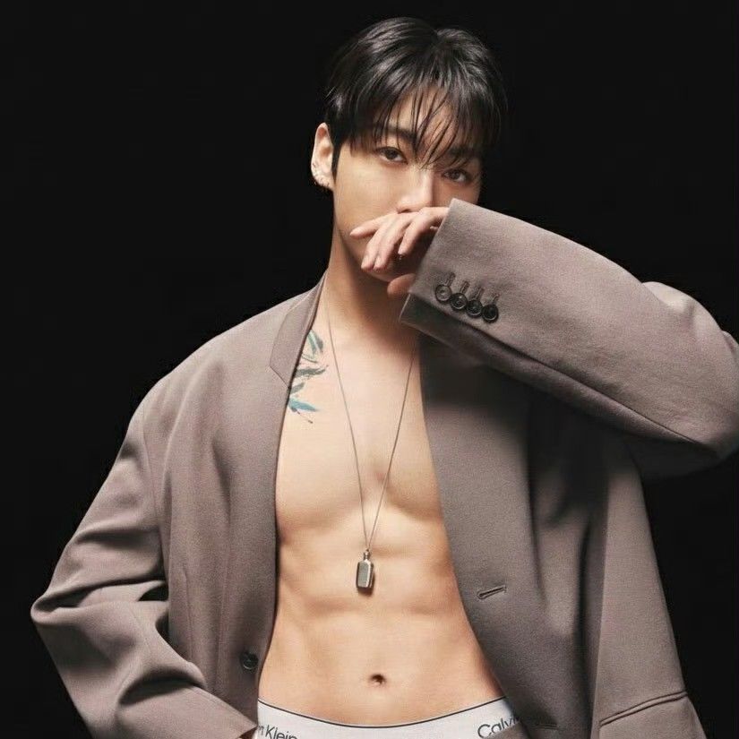 Latest photo of Jungkook (BTS)