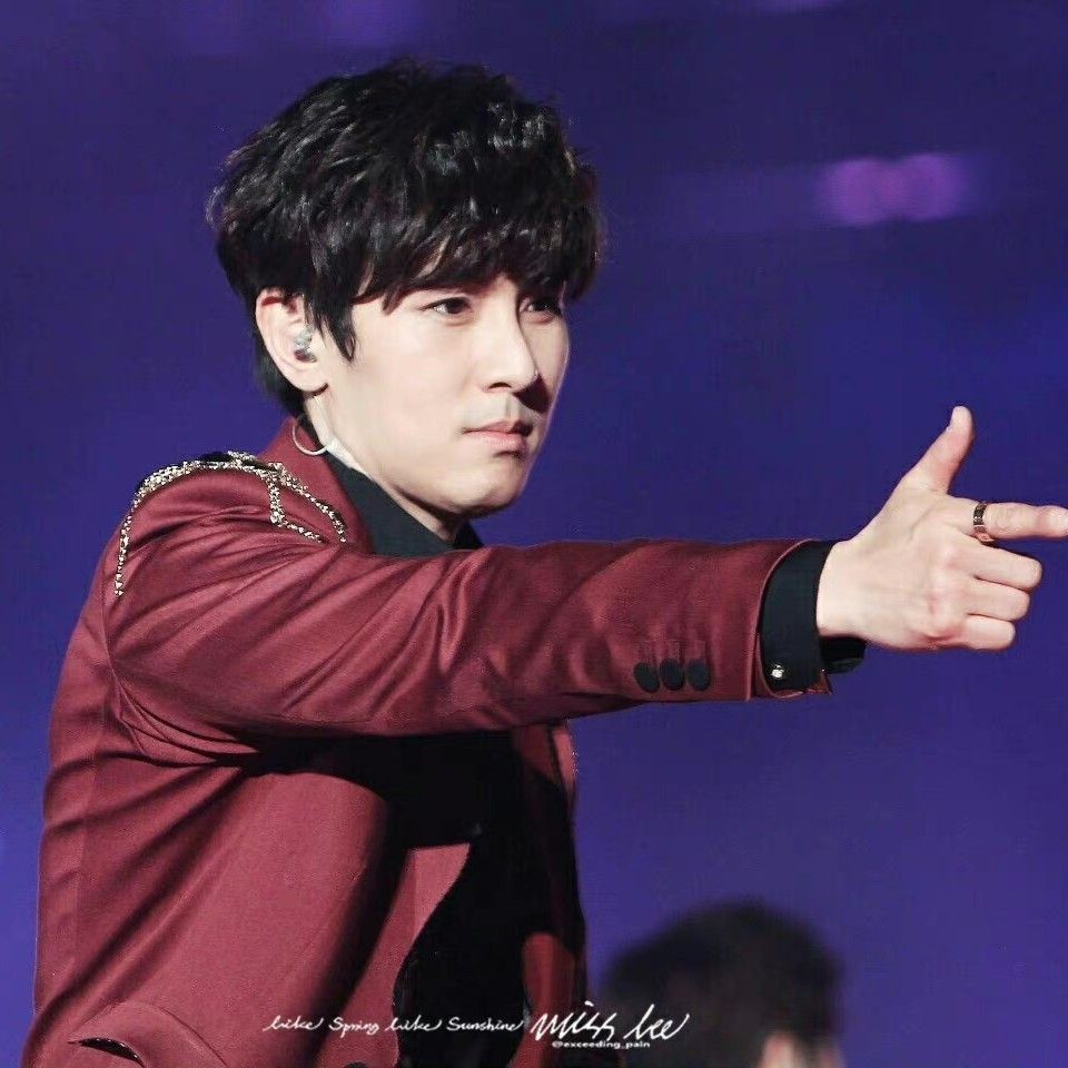 Behind-the-scenes cut of Kim Dongwan (SHINHWA)