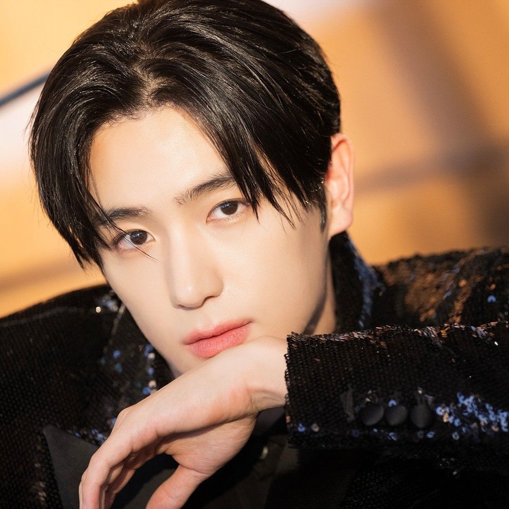 A moment captured by Hyunjae (THE BOYZ)'s fan