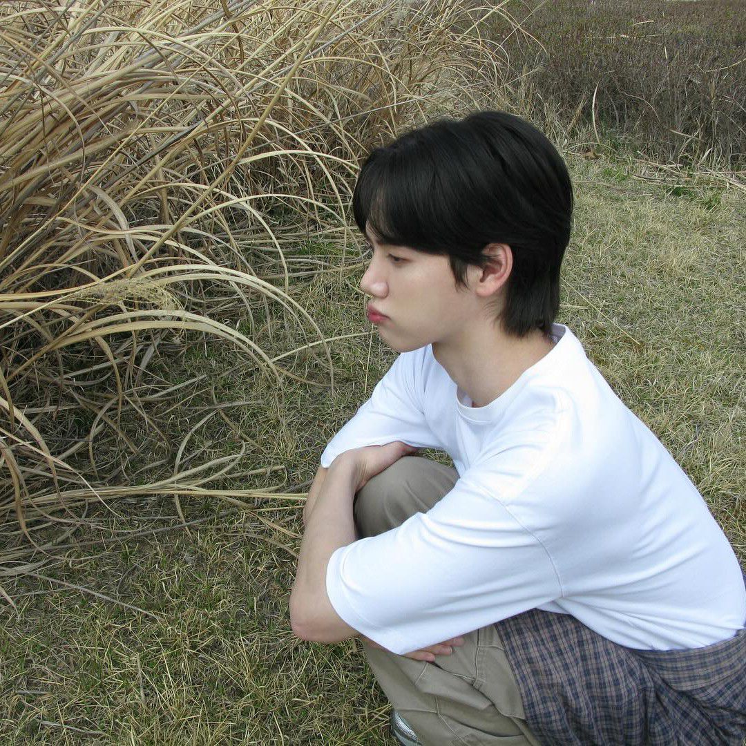 Recent activity shot of Minhee (CRAVITY)