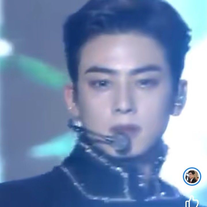 아스트로의 최신 사진