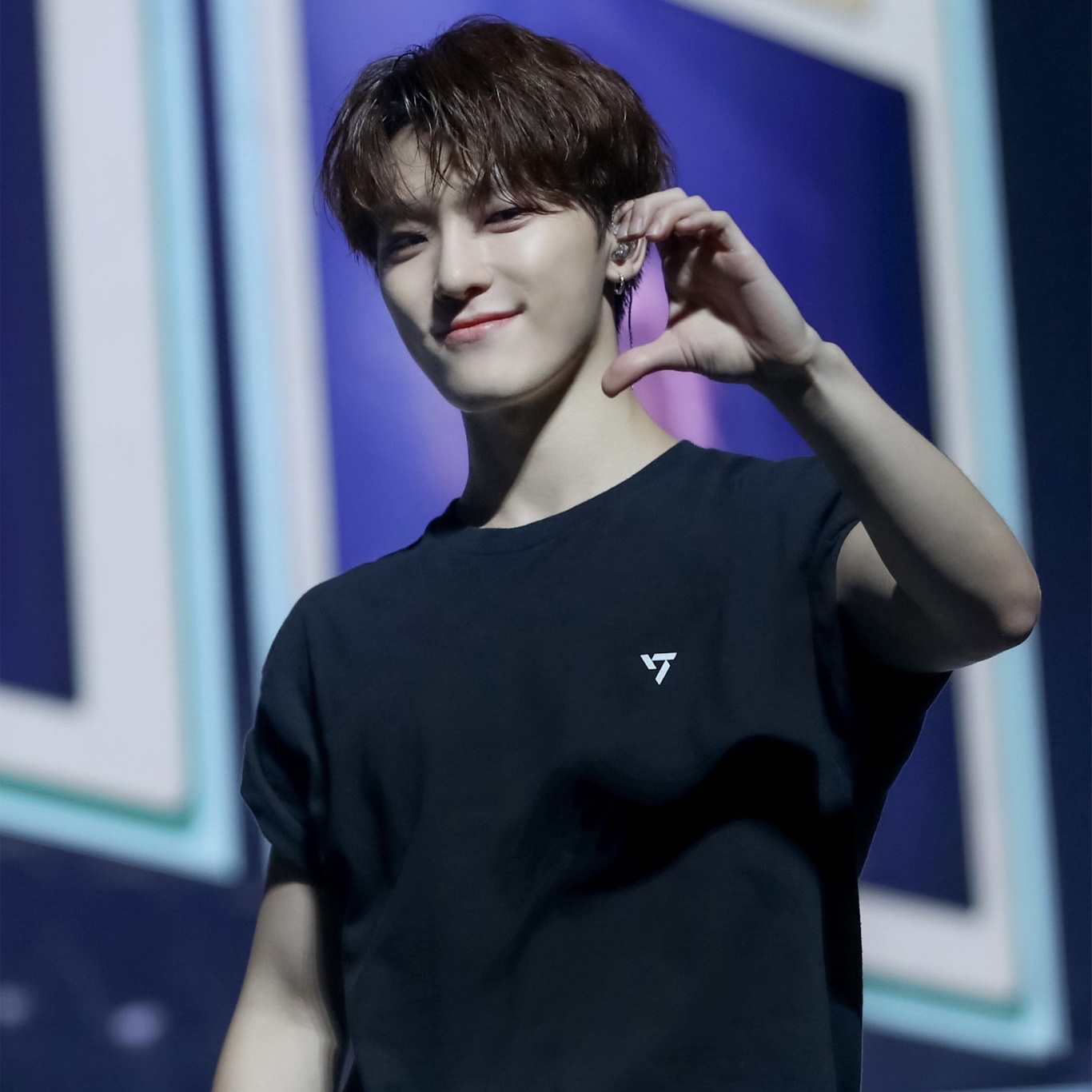 A moment captured by Dino (SEVENTEEN)'s fan
