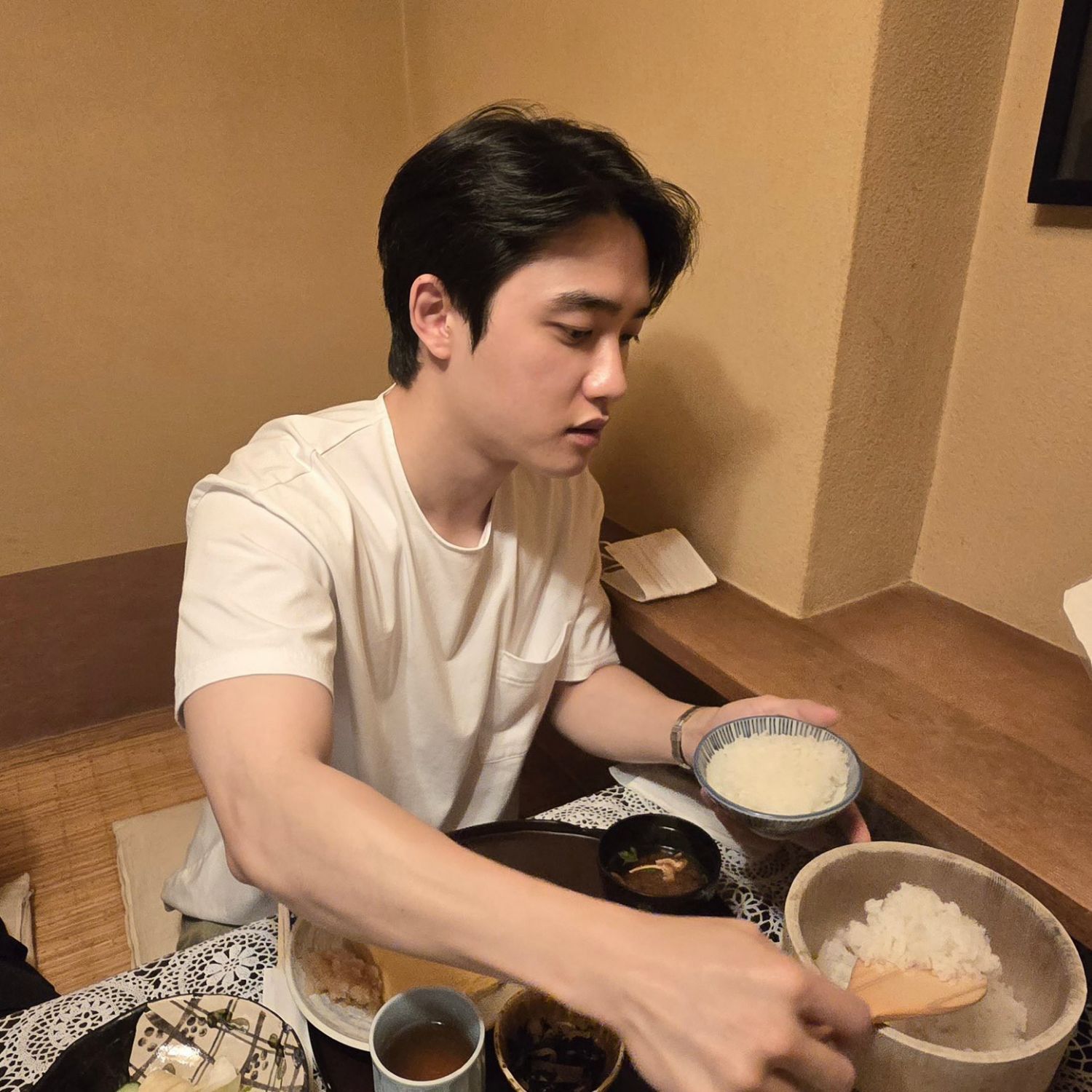 Behind-the-scenes cut of EXO