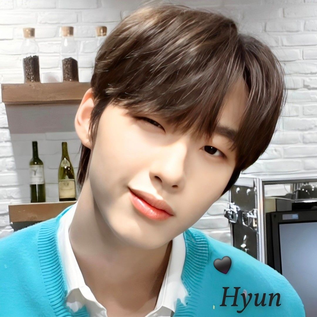 Latest photo of Hyun