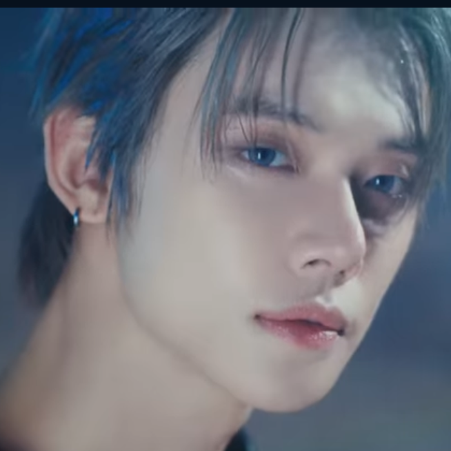 ヨンジュン (TOMORROW X TOGETHER)の舞台裏ショット