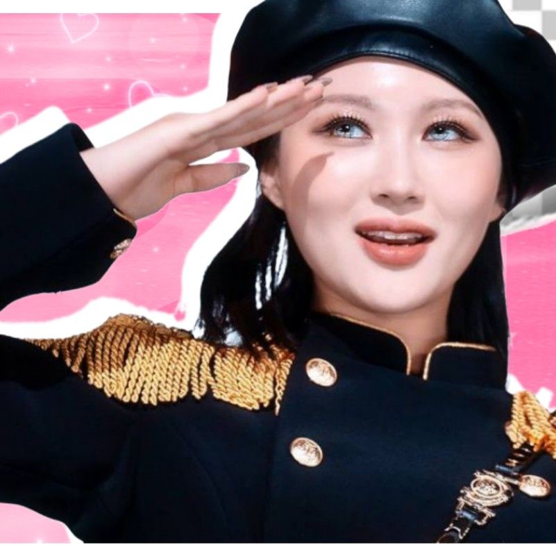 A moment captured by Siyeon (DREAMCATCHER)'s fan