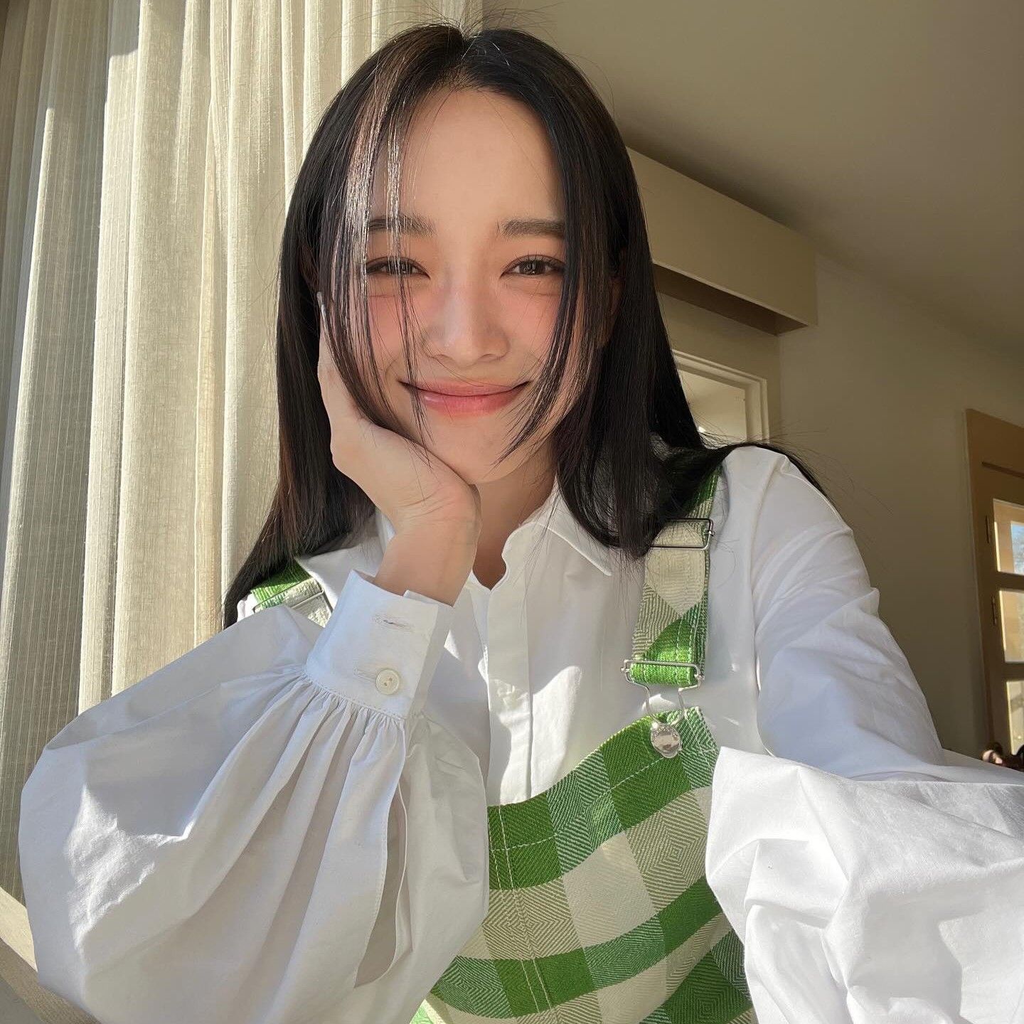 Behind-the-scenes cut of Sejeong