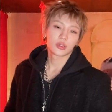 Behind-the-scenes cut of Junhyeok (TNX)