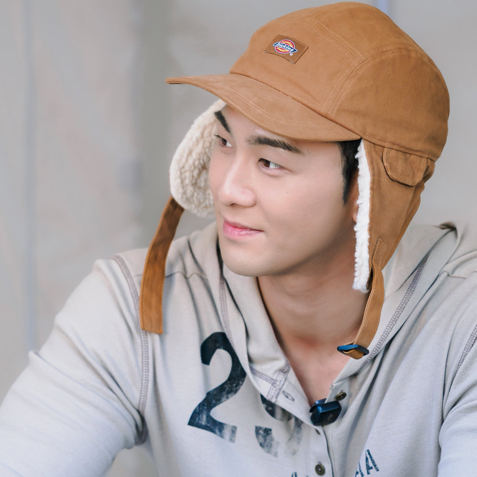 백호의 비하인드 컷