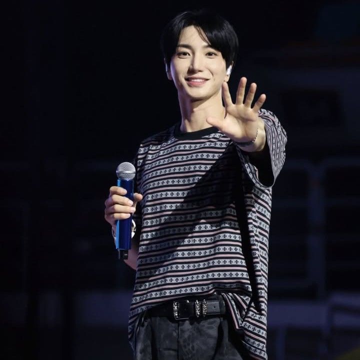 Latest photo of Leeteuk (Super Junior)