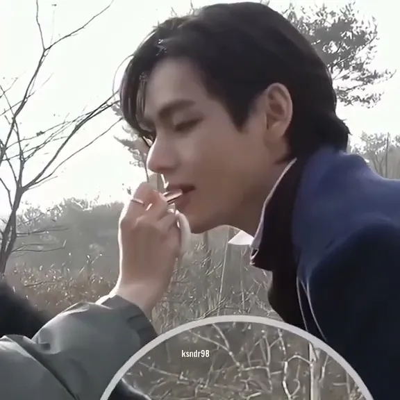 뷔 (방탄소년단)의 비하인드 컷