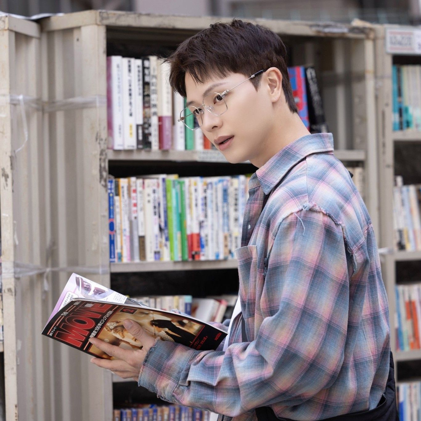 Behind-the-scenes cut of Yook Sungjae (BTOB)