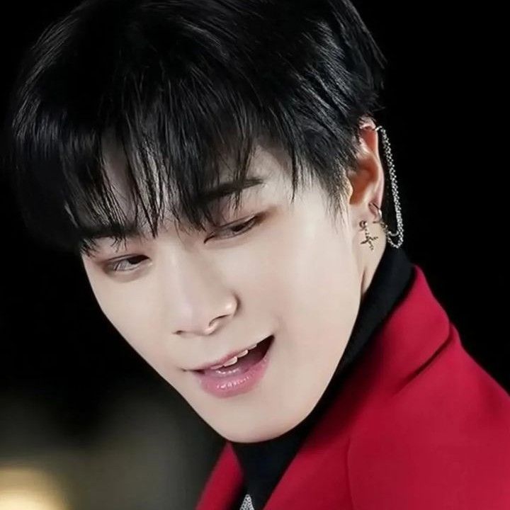 Behind-the-scenes cut of Moonbin (ASTRO)