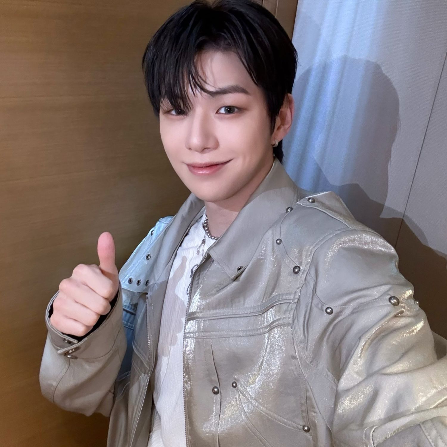 Behind-the-scenes cut of Kang Daniel